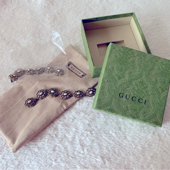 NIB Authentic Gucci Vintage Metal Flower Chain Earing w/ Gem Stones and Pearls - Picture 8 of 9